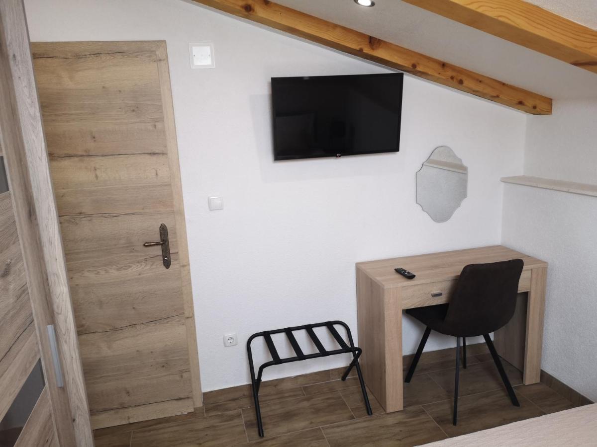 Ferienwohnung Lux Attic Old Town Rab Rab Town Exterior foto